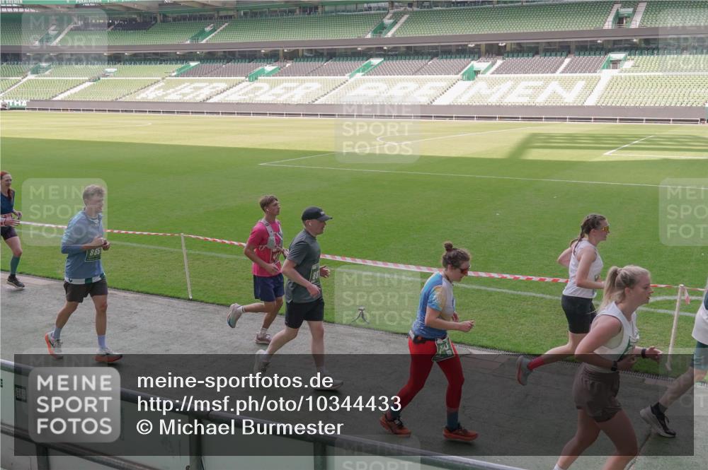 13.09.2026 - 21. swb-Marathon Bremen Michael Burmester http://msf.ph/oto/10344433 13.09.2026 13:29:58 Laufen im Stadion 171, 220, 297, 405, 422, 476, 685, 729, 754, 767, 806, 986, 1079, 1217, 1242, 1270, 1384, 1615, 1633, 1634, 1777, 1810, 1811, 1886, 1983, 2238, 2242, 2249, 2263, 2326, 2365, 2436, 2449, 2546, 2593, 2615, 2637, 2738, 2740, 2830, 2862, 2868, 2869, 2871, 2918, 2924, 2991, 2994, 3020, 3053, 3129, 3154, 3227, 3238, 3274, 3286, 3321, 3361, 3563, 3594, 3595, 3605, 3678, 3755, 3758, 3798, 3876, 3898, 3929, 3953, 3965, 3971, 3987, 4011, 4056 meine-sportfotos.de