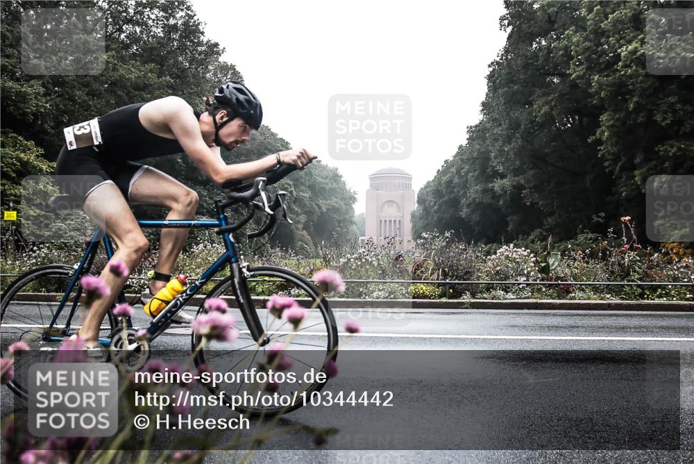 13.09.2026 - Stadtparktriathlon H.Heesch http://msf.ph/oto/10344442 13.09.2026 09:16:06 Radfahren 19, 93, 168, 189 meine-sportfotos.de