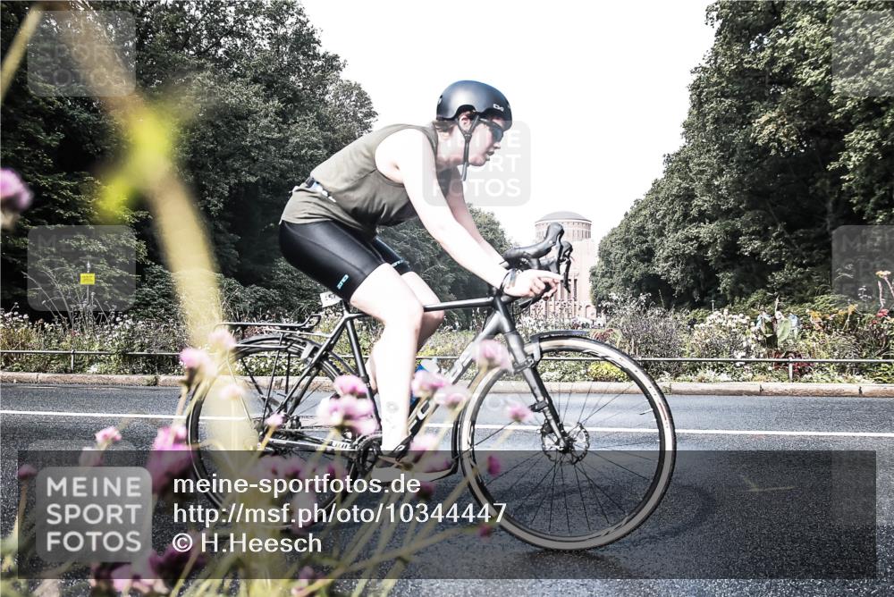 13.09.2026 - Stadtparktriathlon H.Heesch http://msf.ph/oto/10344447 13.09.2026 10:49:49 Radfahren 399, 407, 442, 457, 554 meine-sportfotos.de