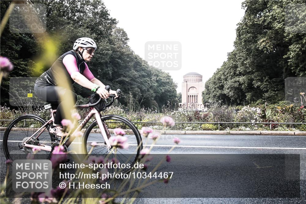 13.09.2026 - Stadtparktriathlon H.Heesch http://msf.ph/oto/10344467 13.09.2026 10:49:53 Radfahren 399, 407, 447, 548 meine-sportfotos.de