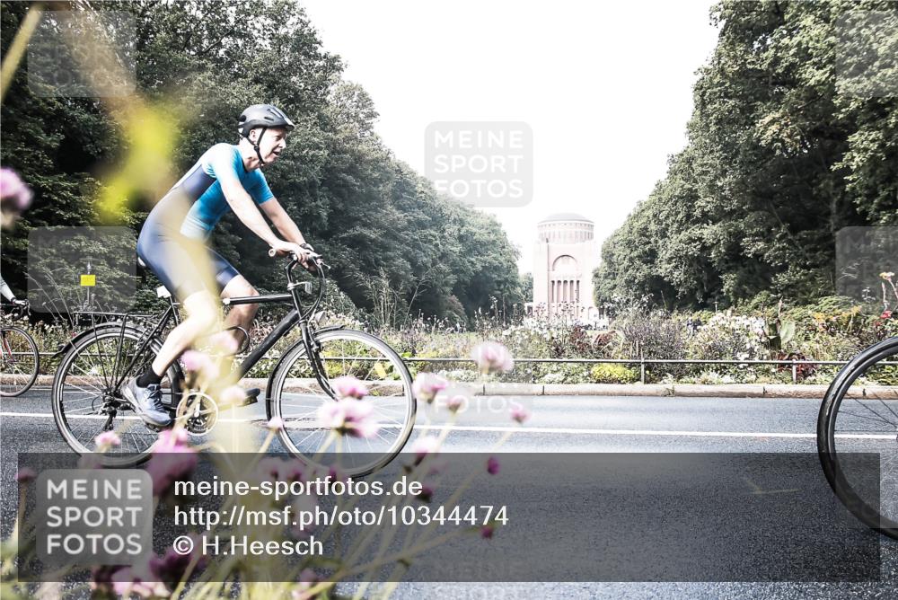 13.09.2026 - Stadtparktriathlon H.Heesch http://msf.ph/oto/10344474 13.09.2026 10:49:53 Radfahren 399, 407, 447, 548 meine-sportfotos.de