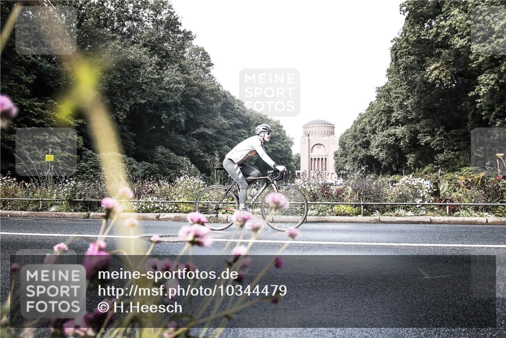 13.09.2026 - Stadtparktriathlon H.Heesch http://msf.ph/oto/10344479 13.09.2026 10:49:54 Radfahren 399, 407, 447, 548 meine-sportfotos.de