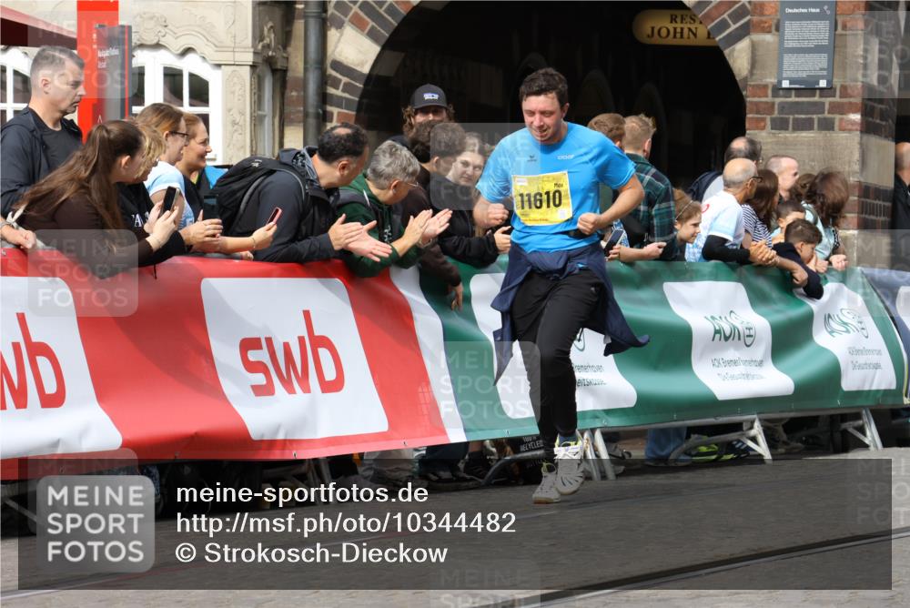 13.09.2026 - 21. swb-Marathon Bremen Strokosch-Dieckow http://msf.ph/oto/10344482 13.09.2026 10:52:28 Ziel 10218, 10588, 11285, 11371, 11376, 11487, 11555, 11869, 11877, 12319, 13578, 10193, 10339, 10652, 10812, 10906, 11002, 11109, 11144, 11350, 11362, 11597, 12361, 12399, 12439, 12533 meine-sportfotos.de