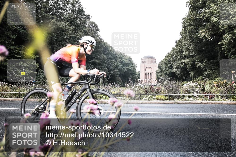 13.09.2026 - Stadtparktriathlon H.Heesch http://msf.ph/oto/10344522 13.09.2026 10:50:05 Radfahren 359, 402, 421 meine-sportfotos.de