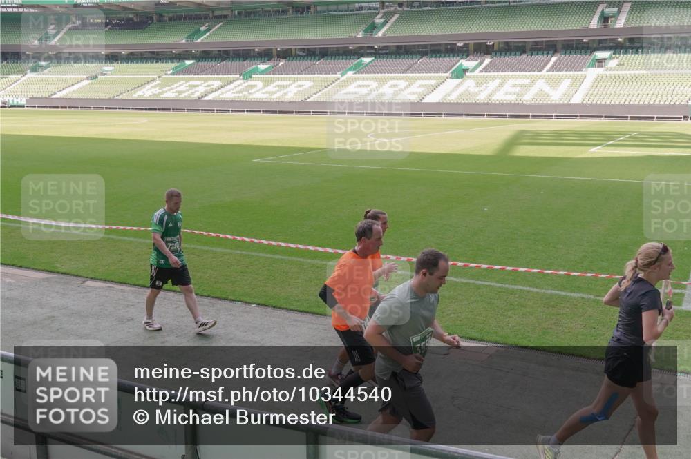 13.09.2026 - 21. swb-Marathon Bremen Michael Burmester http://msf.ph/oto/10344540 13.09.2026 13:30:06 Laufen im Stadion 171, 224, 297, 405, 422, 476, 639, 685, 729, 754, 767, 806, 986, 1114, 1217, 1242, 1270, 1384, 1615, 1633, 1634, 1777, 1810, 1811, 1886, 1983, 2216, 2238, 2242, 2249, 2263, 2326, 2368, 2372, 2436, 2449, 2546, 2615, 2637, 2719, 2738, 2740, 2830, 2862, 2868, 2869, 2871, 2918, 2924, 2991, 2994, 3020, 3053, 3101, 3129, 3227, 3238, 3274, 3286, 3321, 3361, 3563, 3594, 3595, 3605, 3678, 3755, 3758, 3798, 3873, 3876, 3898, 3929, 3953, 3965, 3971, 3987, 4011, 4056 meine-sportfotos.de