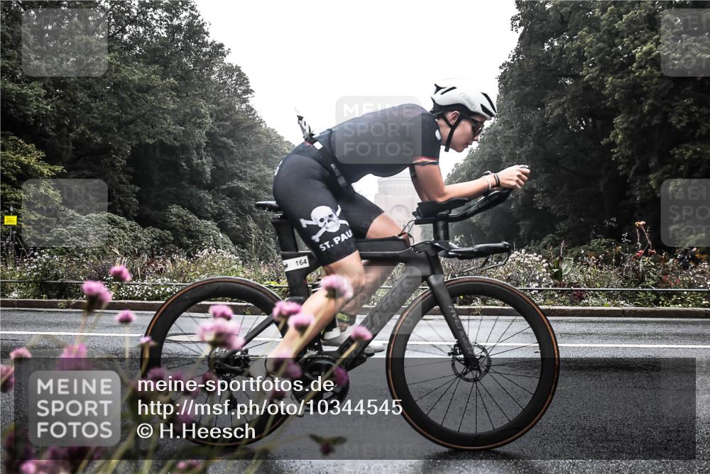 13.09.2026 - Stadtparktriathlon H.Heesch http://msf.ph/oto/10344545 13.09.2026 09:16:28 Radfahren 164, 165, 176 meine-sportfotos.de
