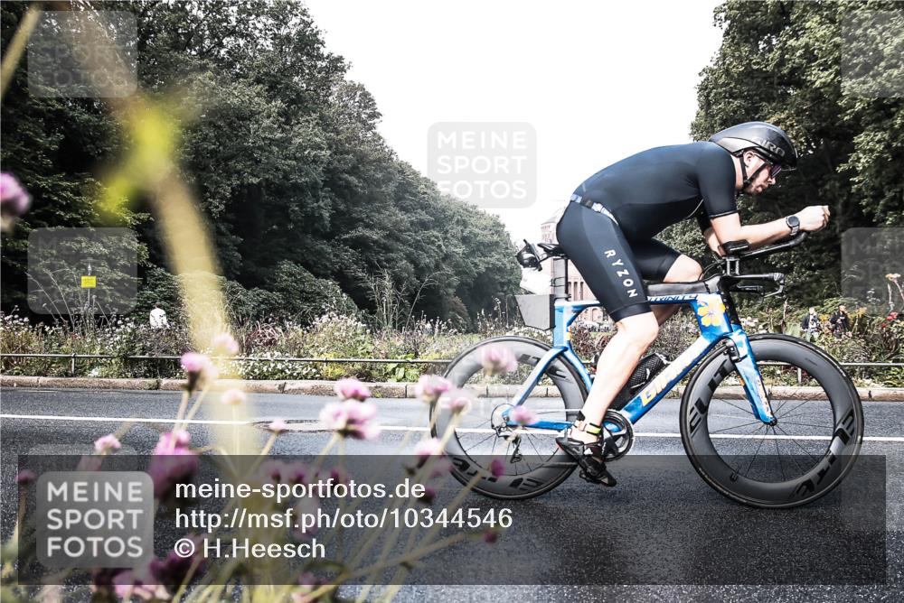 13.09.2026 - Stadtparktriathlon H.Heesch http://msf.ph/oto/10344546 13.09.2026 10:50:14 Radfahren 514, 539, 586 meine-sportfotos.de