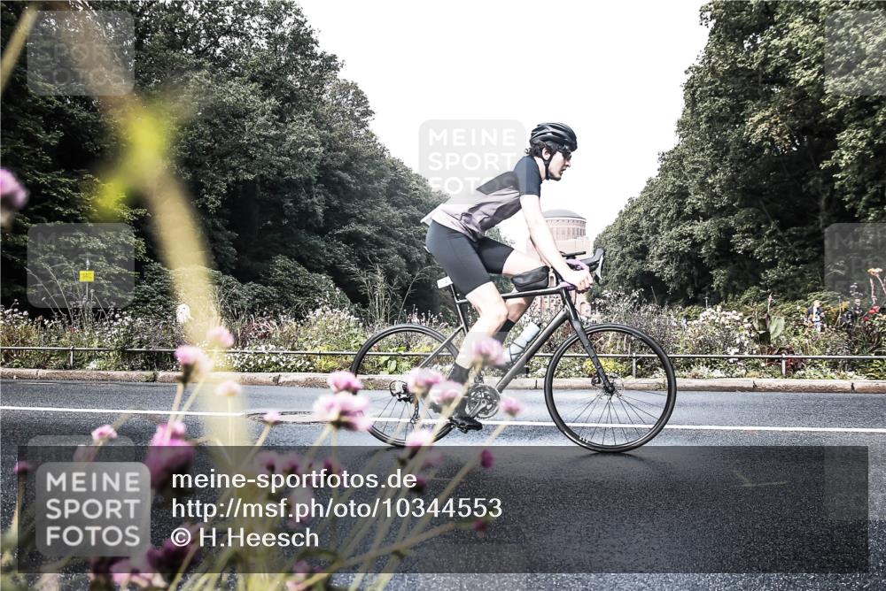 13.09.2026 - Stadtparktriathlon H.Heesch http://msf.ph/oto/10344553 13.09.2026 10:50:16 Radfahren 514, 539, 586 meine-sportfotos.de