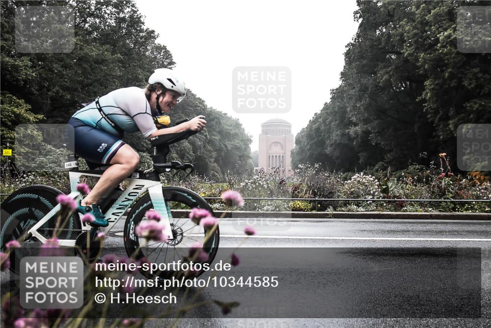13.09.2026 - Stadtparktriathlon H.Heesch http://msf.ph/oto/10344585 13.09.2026 09:16:47 Radfahren 146, 193, 207 meine-sportfotos.de