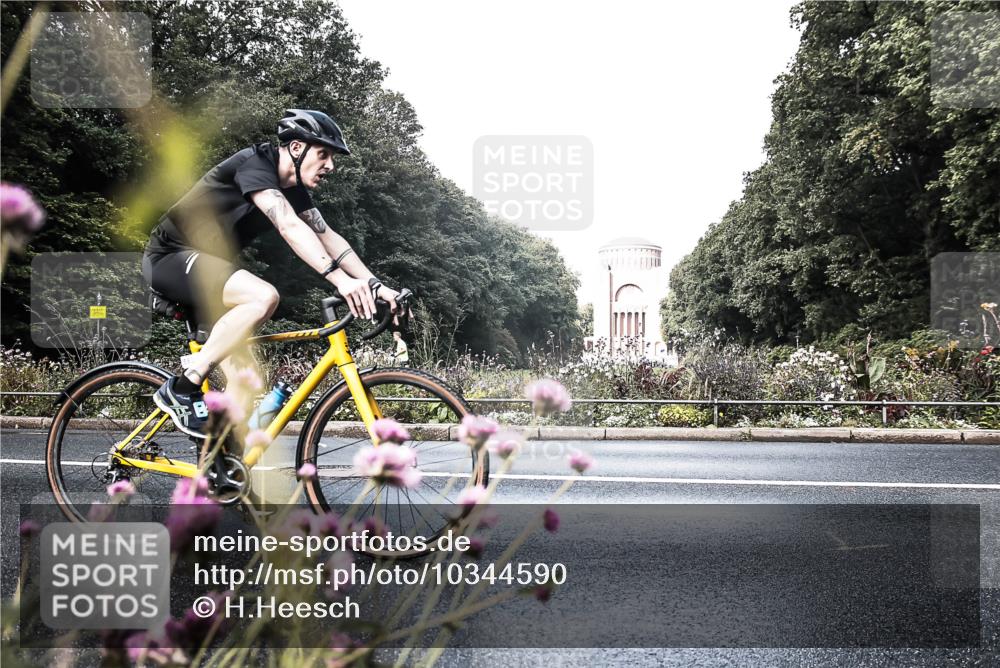 13.09.2026 - Stadtparktriathlon H.Heesch http://msf.ph/oto/10344590 13.09.2026 10:50:36 Radfahren 509, 555, 583 meine-sportfotos.de