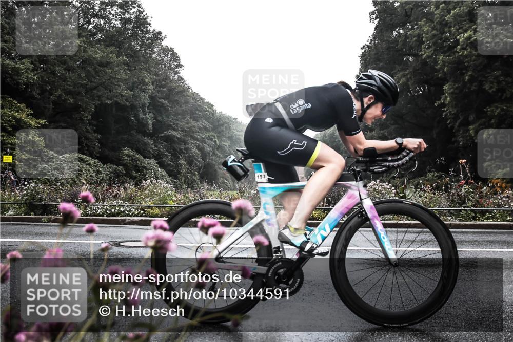 13.09.2026 - Stadtparktriathlon H.Heesch http://msf.ph/oto/10344591 13.09.2026 09:16:49 Radfahren 146, 193, 207 meine-sportfotos.de