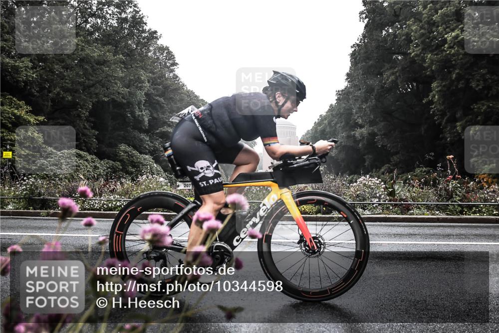 13.09.2026 - Stadtparktriathlon H.Heesch http://msf.ph/oto/10344598 13.09.2026 09:16:51 Radfahren 193, 207 meine-sportfotos.de