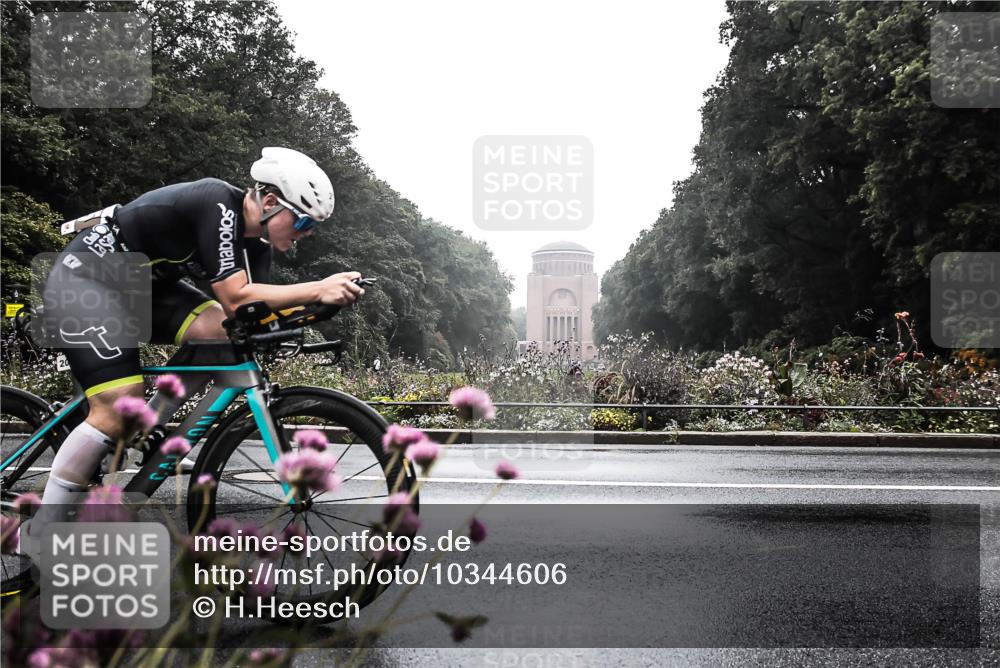 13.09.2026 - Stadtparktriathlon H.Heesch http://msf.ph/oto/10344606 13.09.2026 09:17:01 Radfahren 174, 205 meine-sportfotos.de