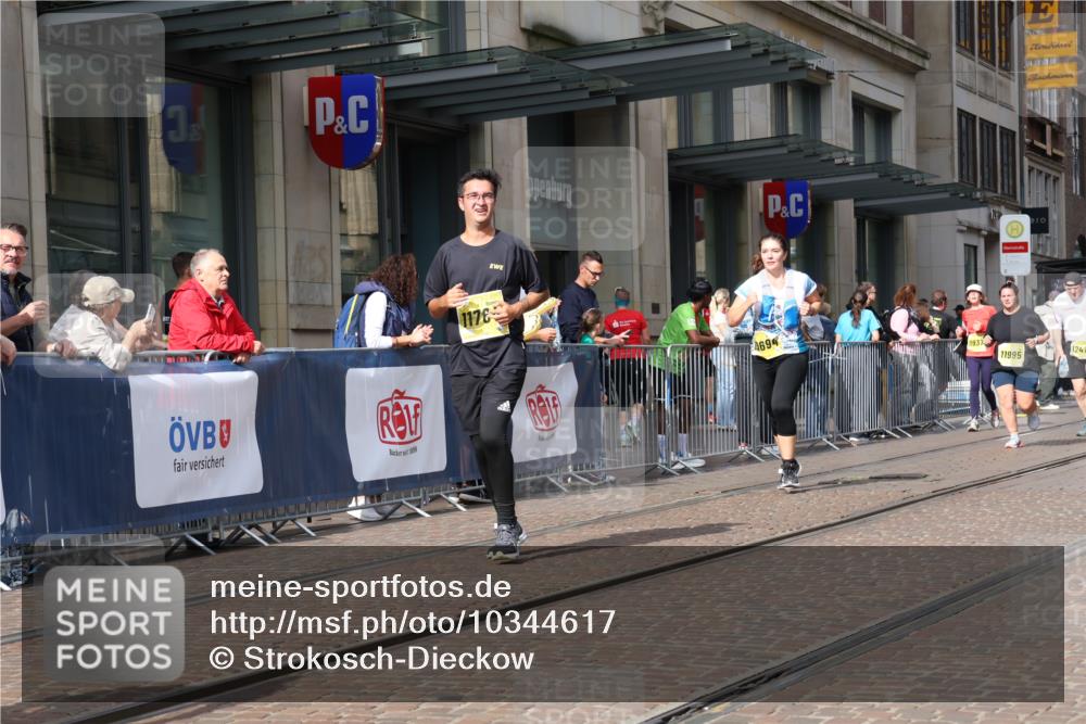 13.09.2026 - 21. swb-Marathon Bremen Strokosch-Dieckow http://msf.ph/oto/10344617 13.09.2026 11:09:11 Ziel 10234, 10386, 10417, 10424, 10556, 10664, 10686, 10694, 10696, 10712, 10769, 10785, 10823, 10981, 10983, 10990, 10991, 11192, 11225, 11764, 11882, 11883, 11914, 11915, 11937, 11995, 12322, 12409, 12474, 12491, 12532, 13607, 10217, 10314, 10321, 10455, 10570, 10599, 10630, 10686, 10983, 11011, 11053, 11074, 11091, 11138, 11304, 11434, 11531, 11578, 11812, 11905, 11987, 12155, 12192, 12337, 12353, 12438, 12554 meine-sportfotos.de