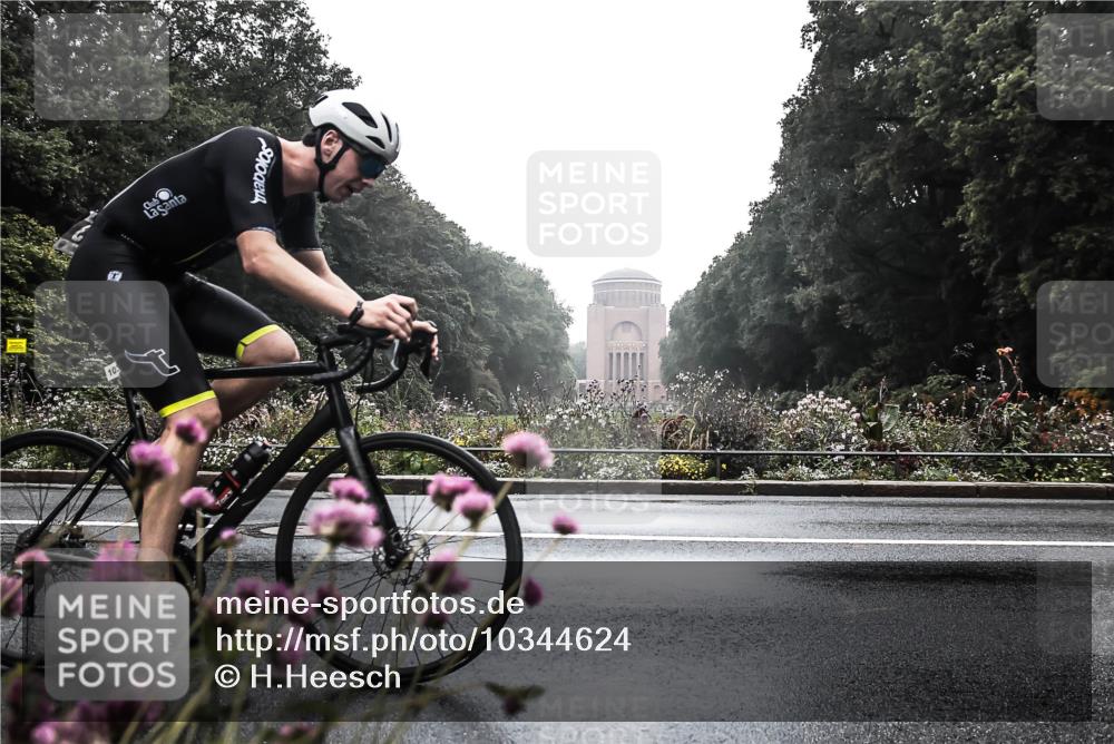 13.09.2026 - Stadtparktriathlon H.Heesch http://msf.ph/oto/10344624 13.09.2026 09:17:07 Radfahren 94, 103, 173, 174, 196, 204 meine-sportfotos.de