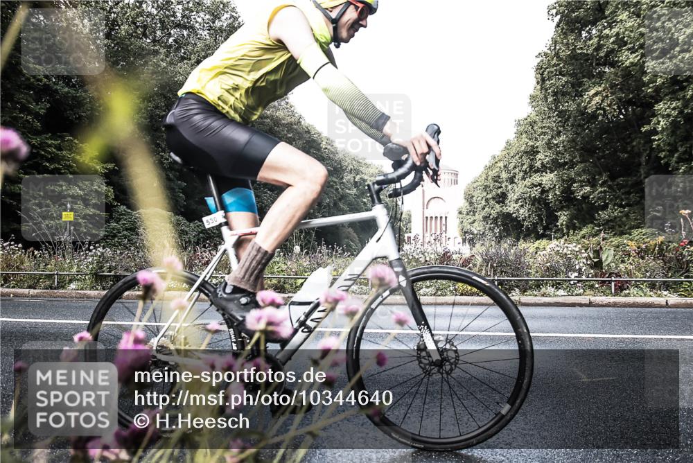 13.09.2026 - Stadtparktriathlon H.Heesch http://msf.ph/oto/10344640 13.09.2026 10:50:46 Radfahren 437, 508, 530, 536, 540 meine-sportfotos.de