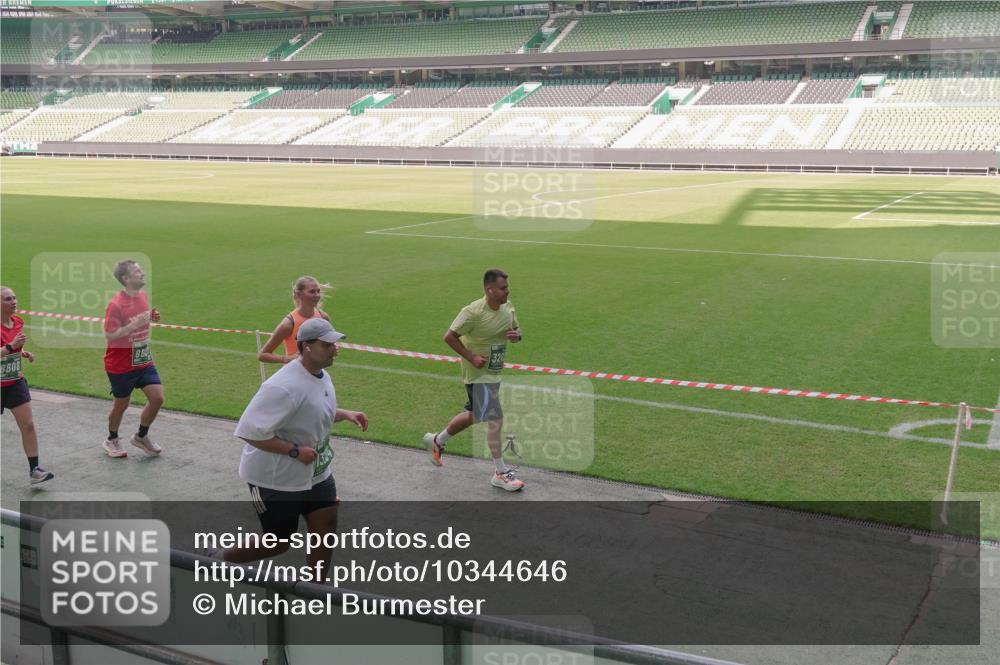 13.09.2026 - 21. swb-Marathon Bremen Michael Burmester http://msf.ph/oto/10344646 13.09.2026 13:30:21 Laufen im Stadion 122, 171, 224, 297, 405, 422, 476, 639, 685, 729, 754, 767, 806, 986, 1114, 1217, 1242, 1270, 1384, 1529, 1615, 1633, 1634, 1775, 1810, 1811, 1886, 1983, 2216, 2238, 2242, 2249, 2263, 2326, 2368, 2372, 2436, 2449, 2546, 2615, 2629, 2637, 2643, 2677, 2719, 2738, 2740, 2830, 2862, 2869, 2871, 2877, 2918, 2924, 2994, 3020, 3053, 3101, 3129, 3227, 3238, 3274, 3286, 3321, 3361, 3401, 3563, 3594, 3605, 3755, 3758, 3873, 3876, 3898, 3929, 3953, 3965, 3971, 4011, 4056, 357 meine-sportfotos.de