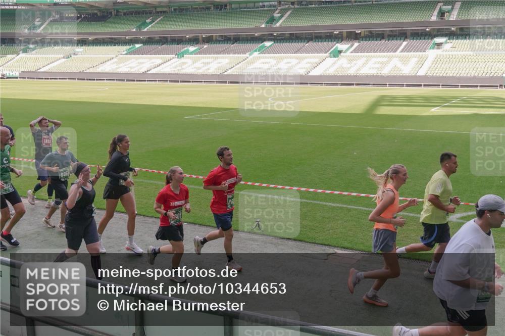 13.09.2026 - 21. swb-Marathon Bremen Michael Burmester http://msf.ph/oto/10344653 13.09.2026 13:30:22 Laufen im Stadion 122, 171, 224, 297, 405, 422, 476, 639, 685, 729, 754, 767, 806, 986, 1114, 1217, 1242, 1270, 1384, 1529, 1615, 1633, 1634, 1775, 1810, 1811, 1886, 1983, 2216, 2238, 2242, 2249, 2263, 2326, 2368, 2372, 2436, 2449, 2546, 2615, 2629, 2637, 2643, 2677, 2719, 2738, 2740, 2830, 2862, 2869, 2871, 2877, 2918, 2924, 2994, 3020, 3053, 3101, 3129, 3227, 3238, 3274, 3286, 3321, 3361, 3401, 3563, 3594, 3605, 3755, 3758, 3873, 3876, 3898, 3929, 3953, 3965, 3971, 4011, 4056, 357 meine-sportfotos.de