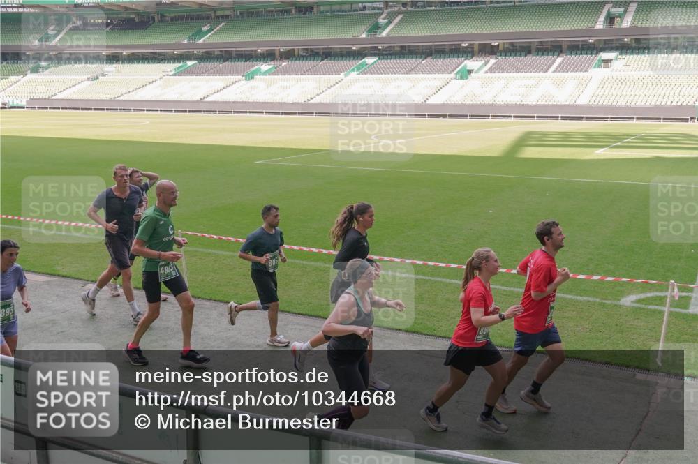 13.09.2026 - 21. swb-Marathon Bremen Michael Burmester http://msf.ph/oto/10344668 13.09.2026 13:30:23 Laufen im Stadion 122, 171, 224, 297, 405, 422, 476, 639, 685, 729, 754, 767, 806, 986, 1114, 1217, 1242, 1270, 1384, 1529, 1615, 1633, 1634, 1775, 1810, 1811, 1886, 1983, 2216, 2238, 2242, 2249, 2263, 2326, 2368, 2372, 2436, 2449, 2546, 2615, 2629, 2637, 2643, 2677, 2719, 2738, 2740, 2830, 2862, 2869, 2871, 2877, 2918, 2924, 2994, 3020, 3053, 3101, 3129, 3227, 3238, 3274, 3286, 3361, 3401, 3563, 3594, 3605, 3755, 3758, 3873, 3876, 3898, 3929, 3953, 3965, 3971, 4011, 4056, 357 meine-sportfotos.de