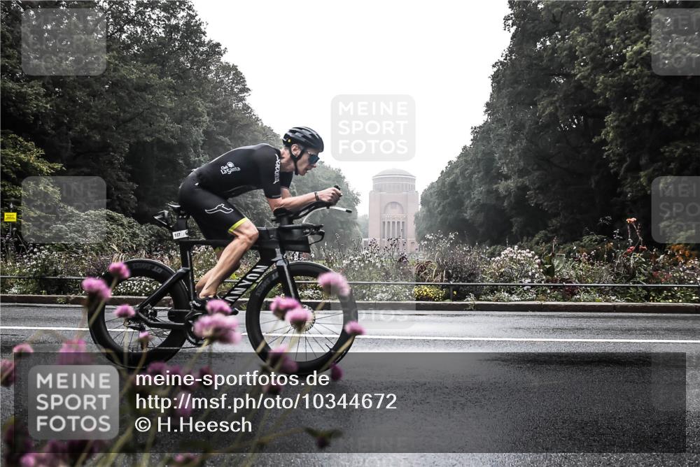 13.09.2026 - Stadtparktriathlon H.Heesch http://msf.ph/oto/10344672 13.09.2026 09:17:29 Radfahren 85, 107, 122 meine-sportfotos.de