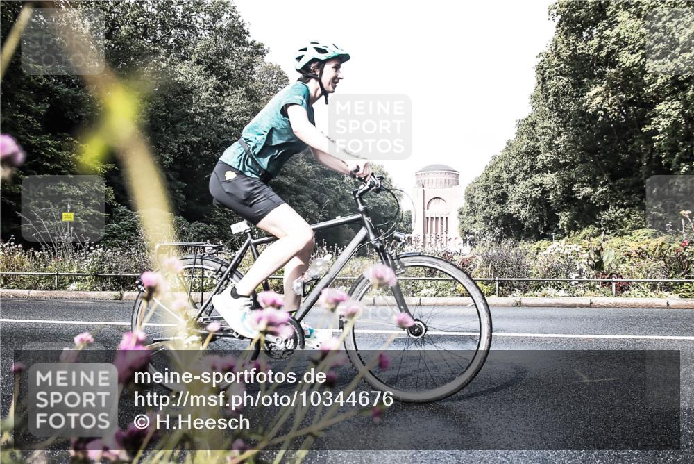 13.09.2026 - Stadtparktriathlon H.Heesch http://msf.ph/oto/10344676 13.09.2026 10:50:51 Radfahren 366, 387 meine-sportfotos.de