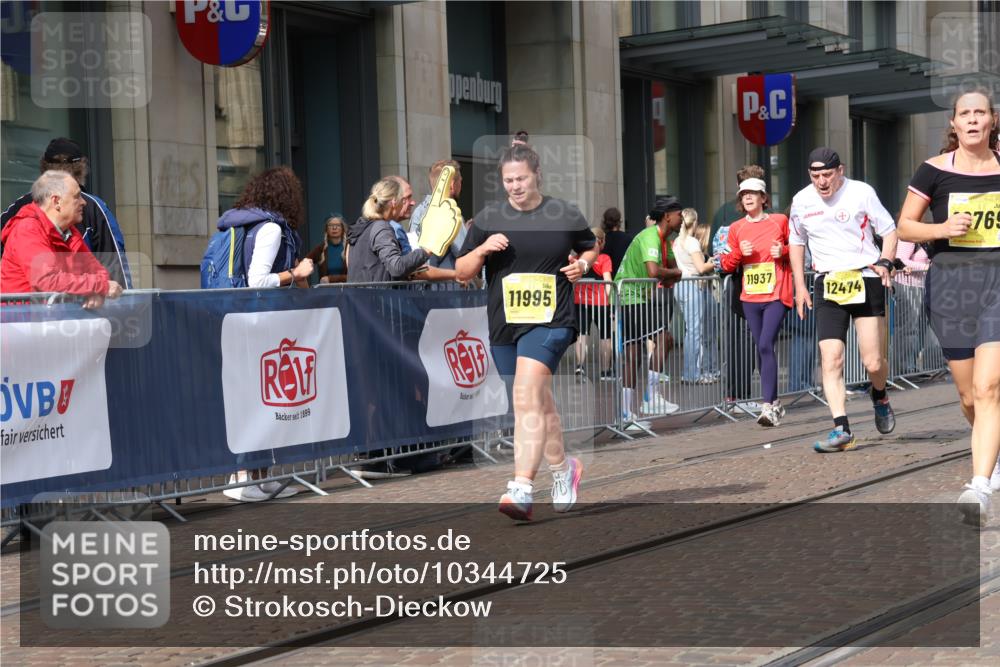 13.09.2026 - 21. swb-Marathon Bremen Strokosch-Dieckow http://msf.ph/oto/10344725 13.09.2026 11:09:15 Ziel 10234, 10386, 10417, 10424, 10556, 10664, 10694, 10696, 10712, 10769, 10785, 10823, 10981, 10990, 10991, 11192, 11225, 11882, 11883, 11914, 11915, 11937, 11995, 12322, 12409, 12474, 12532, 10217, 10314, 10321, 10455, 10570, 10630, 10664, 10686, 10694, 10983, 11011, 11074, 11091, 11138, 11304, 11531, 11578, 11764, 11812, 11905, 11915, 11987, 12155, 12192, 12337, 12491, 12554, 13607 meine-sportfotos.de