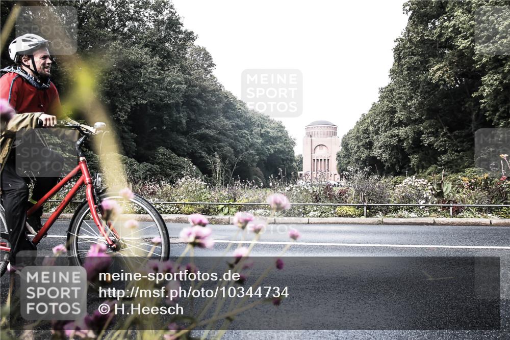 13.09.2026 - Stadtparktriathlon H.Heesch http://msf.ph/oto/10344734 13.09.2026 10:51:35 Radfahren 275, 499 meine-sportfotos.de
