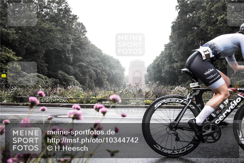 13.09.2026 - Stadtparktriathlon H.Heesch http://msf.ph/oto/10344742 13.09.2026 09:17:48 Radfahren 12, 74, 98, 152, 191, 206 meine-sportfotos.de