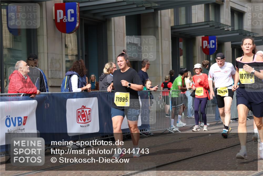 13.09.2026 - 21. swb-Marathon Bremen Strokosch-Dieckow http://msf.ph/oto/10344743 13.09.2026 11:09:15 Ziel 10234, 10386, 10417, 10424, 10556, 10664, 10694, 10696, 10712, 10769, 10785, 10823, 10981, 10990, 10991, 11192, 11225, 11882, 11883, 11914, 11915, 11937, 11995, 12322, 12409, 12474, 12532, 10217, 10314, 10321, 10455, 10570, 10630, 10664, 10686, 10694, 10983, 11011, 11074, 11091, 11138, 11304, 11531, 11578, 11764, 11812, 11905, 11915, 11987, 12155, 12192, 12337, 12491, 12554, 13607 meine-sportfotos.de