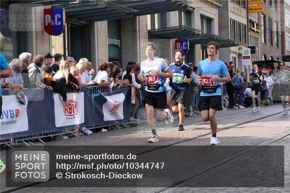 13.09.2026 - 21. swb-Marathon Bremen Strokosch-Dieckow http://msf.ph/oto/10344747 13.09.2026 13:29:25 Ziel 109, 124, 454, 716, 1073, 1173, 1243, 1581, 1861, 2076, 2289, 2742, 3030, 3320, 3618, 3667, 3908, 4115, 4524, 4575, 4576, 5244, 6006, 6127, 6384, 6690, 6725, 6930, 7079, 7093, 7384, 7426, 7884, 8267, 8481, 8594, 8612, 8771, 8831, 8899, 9049, 9534, 9747, 9770, 10013, 13031, 132, 303, 394, 596, 651, 745, 1083, 1365, 1387, 1545, 1823, 2023, 2070, 2301, 2867, 2957, 3258, 3721, 3796, 3846, 3912, 4541, 4590, 5036, 5599, 6103, 6499, 6690 meine-sportfotos.de