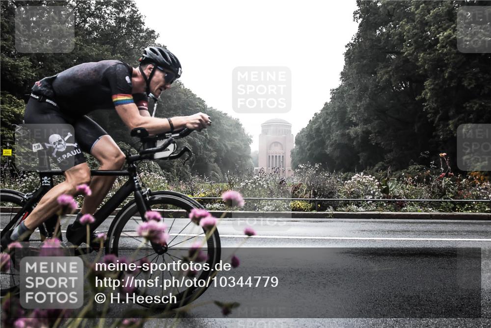 13.09.2026 - Stadtparktriathlon H.Heesch http://msf.ph/oto/10344779 13.09.2026 09:17:59 Radfahren 26, 72, 139, 199 meine-sportfotos.de