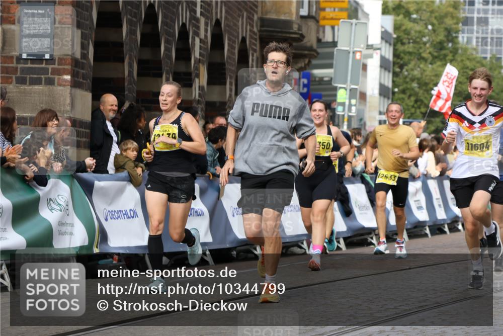 13.09.2026 - 21. swb-Marathon Bremen Strokosch-Dieckow http://msf.ph/oto/10344799 13.09.2026 10:52:39 Ziel 10761, 10958, 11371, 11604, 11605, 11610, 11669, 12319, 13578, 10193, 10304, 10339, 10652, 10734, 10827, 11002, 11038, 11144, 11362, 11597, 12019, 12338, 12399 meine-sportfotos.de