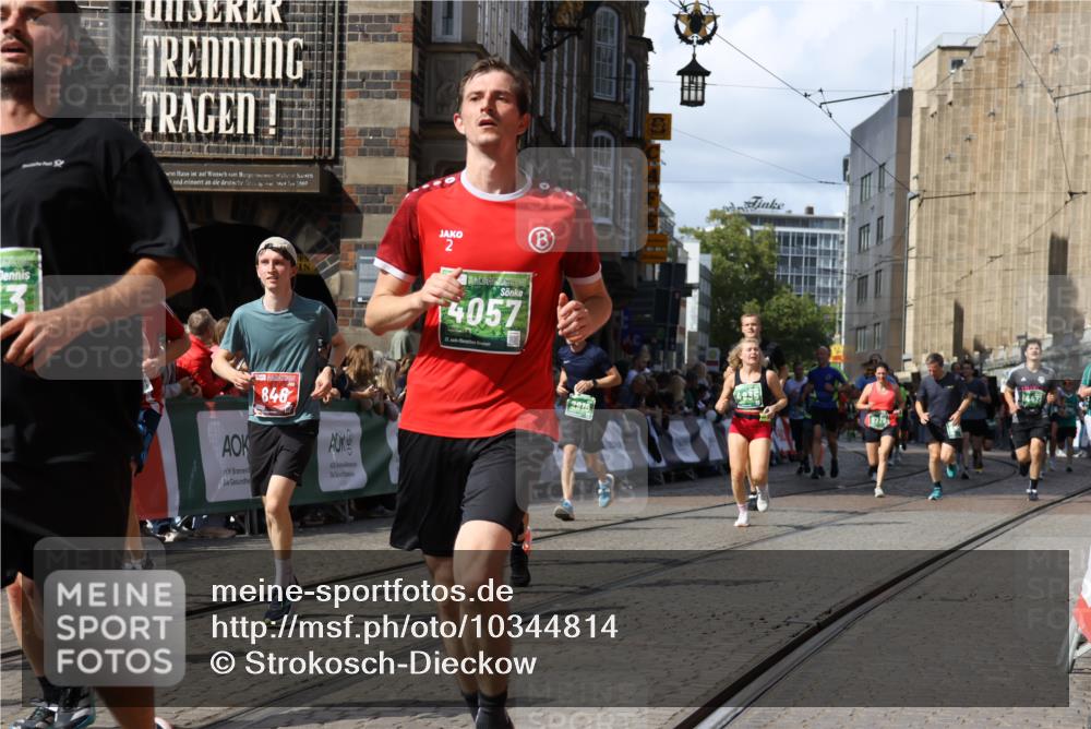 13.09.2026 - 21. swb-Marathon Bremen Strokosch-Dieckow http://msf.ph/oto/10344814 13.09.2026 13:32:18 Ziel 578, 846, 2310, 2934, 3205, 3278, 3946, 4030, 4797, 4979, 4998, 5158, 5325, 6116, 6354, 7242, 7526, 7790, 8048, 8247, 8610, 8970, 9016, 9188, 9640, 9785, 13231, 1687, 2292, 2293, 2910, 2992, 3402, 3429, 3441, 4263, 4380, 4471, 4655, 4835, 5281, 6518, 6593, 6760, 6781, 6900, 7150, 7173, 7572, 7990, 8957, 9040, 9151, 9175, 9283, 9719, 9779, 13208 meine-sportfotos.de