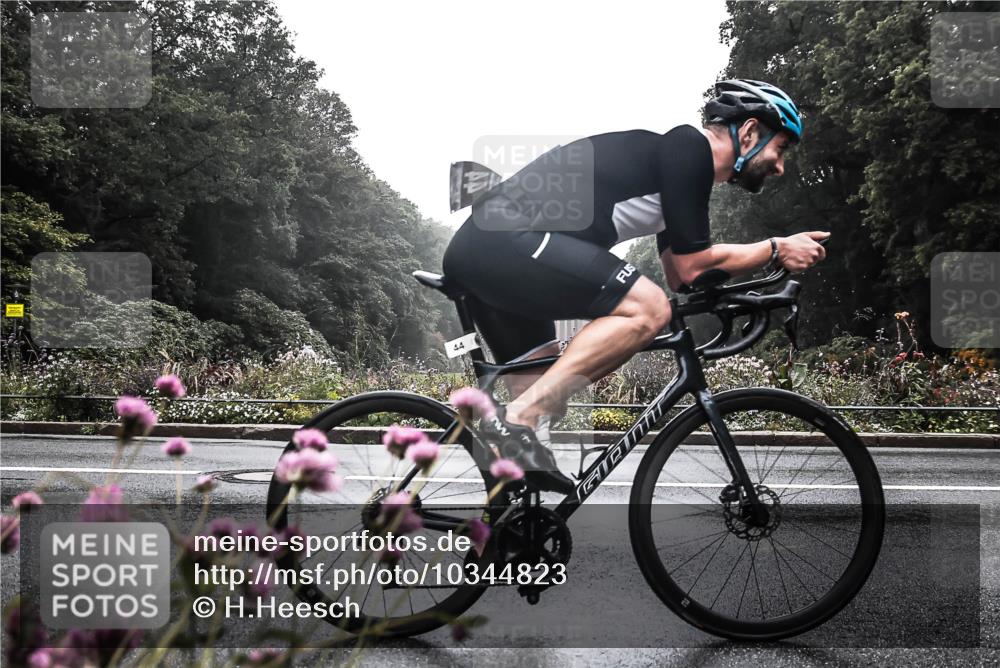 13.09.2026 - Stadtparktriathlon H.Heesch http://msf.ph/oto/10344823 13.09.2026 09:18:28 Radfahren 11, 44, 45, 91, 134, 148 meine-sportfotos.de