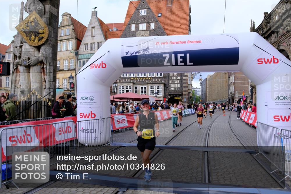 13.09.2026 - 21. swb-Marathon Bremen Tim E. http://msf.ph/oto/10344826 13.09.2026 11:14:55 Ziel 10303, 10519, 10705, 10722, 11041, 11097, 11098, 11140, 11186, 11408, 12112, 12431 meine-sportfotos.de
