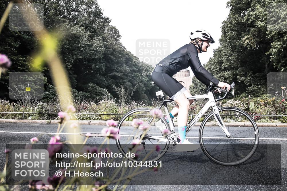13.09.2026 - Stadtparktriathlon H.Heesch http://msf.ph/oto/10344831 13.09.2026 10:52:17 Radfahren 463, 505 meine-sportfotos.de