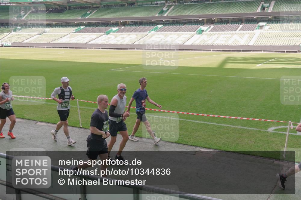 13.09.2026 - 21. swb-Marathon Bremen Michael Burmester http://msf.ph/oto/10344836 13.09.2026 13:30:39 Laufen im Stadion 122, 171, 224, 295, 297, 405, 639, 754, 767, 806, 840, 1114, 1217, 1242, 1270, 1314, 1329, 1529, 1633, 1634, 1775, 1810, 1811, 1886, 1983, 2216, 2238, 2242, 2249, 2263, 2368, 2372, 2436, 2449, 2546, 2615, 2629, 2637, 2643, 2677, 2719, 2738, 2740, 2830, 2869, 2871, 2877, 2918, 2952, 2994, 3038, 3053, 3094, 3101, 3129, 3227, 3286, 3401, 3426, 3563, 3605, 3723, 3758, 3873, 3876, 3898, 3918, 3929, 3965, 4011, 4056, 357 meine-sportfotos.de