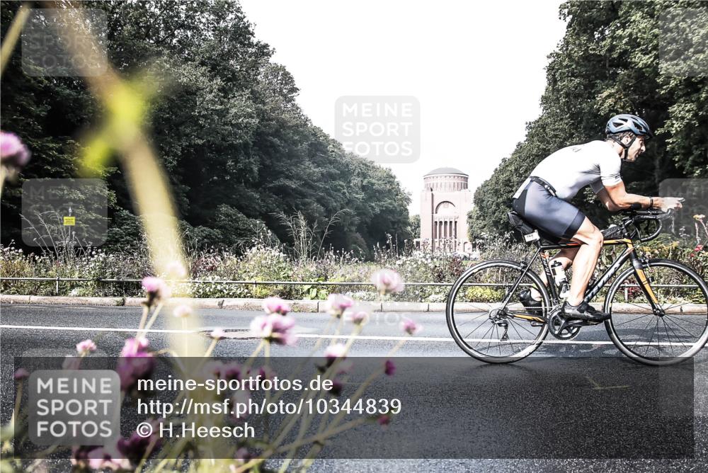 13.09.2026 - Stadtparktriathlon H.Heesch http://msf.ph/oto/10344839 13.09.2026 10:52:18 Radfahren 463, 505 meine-sportfotos.de