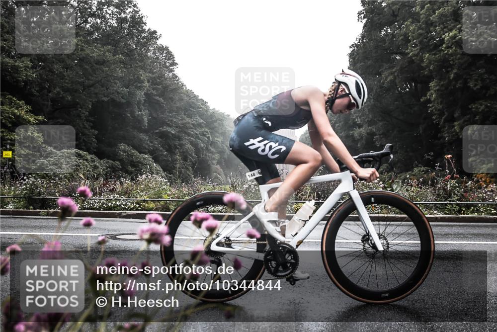 13.09.2026 - Stadtparktriathlon H.Heesch http://msf.ph/oto/10344844 13.09.2026 09:18:32 Radfahren 45, 91, 134, 148, 200 meine-sportfotos.de