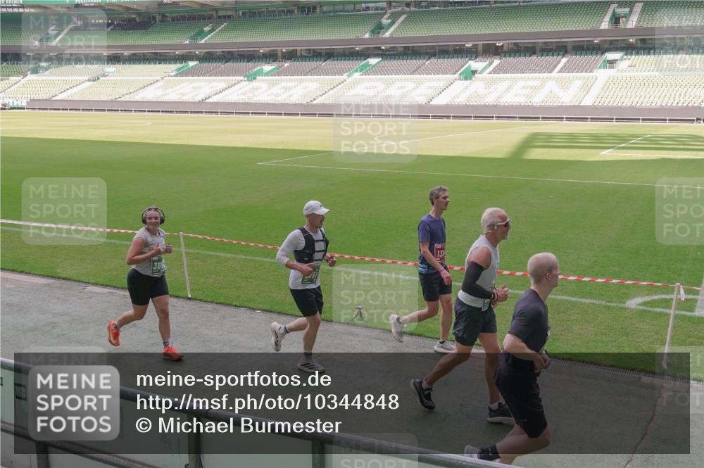 13.09.2026 - 21. swb-Marathon Bremen Michael Burmester http://msf.ph/oto/10344848 13.09.2026 13:30:40 Laufen im Stadion 122, 171, 224, 295, 297, 405, 639, 754, 767, 806, 840, 965, 1114, 1217, 1242, 1270, 1314, 1329, 1529, 1633, 1634, 1775, 1810, 1811, 1886, 1983, 2216, 2238, 2242, 2249, 2263, 2368, 2372, 2436, 2449, 2546, 2615, 2629, 2637, 2643, 2677, 2719, 2738, 2740, 2830, 2869, 2871, 2877, 2918, 2952, 2994, 3038, 3053, 3094, 3101, 3129, 3227, 3286, 3401, 3426, 3563, 3605, 3723, 3758, 3873, 3876, 3898, 3918, 3929, 4011, 4056, 357 meine-sportfotos.de