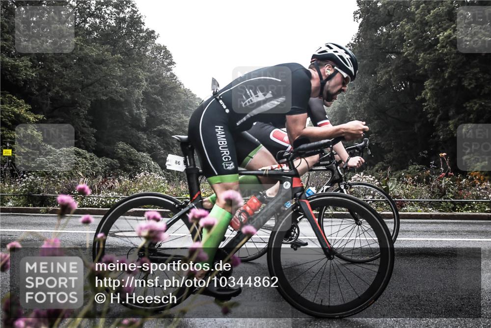 13.09.2026 - Stadtparktriathlon H.Heesch http://msf.ph/oto/10344862 13.09.2026 09:18:43 Radfahren 59, 86, 131, 187 meine-sportfotos.de