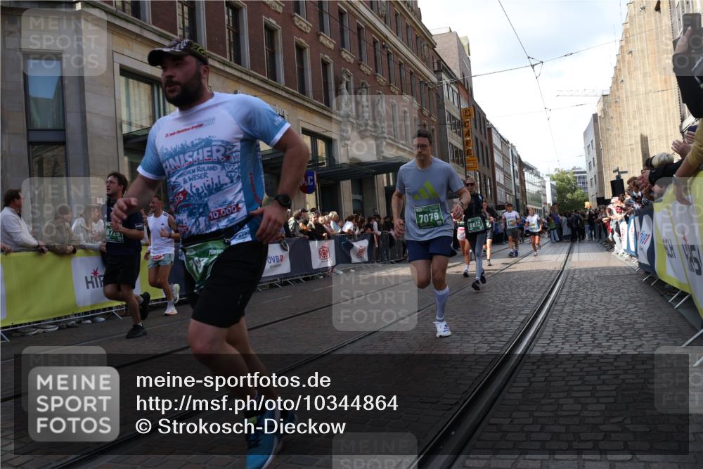 13.09.2026 - 21. swb-Marathon Bremen Strokosch-Dieckow http://msf.ph/oto/10344864 13.09.2026 13:29:28 Ziel 109, 124, 454, 716, 1073, 1173, 1205, 1243, 1581, 1759, 1848, 1861, 2289, 3030, 3320, 3618, 3667, 3908, 4115, 4524, 4575, 4576, 6006, 6127, 6384, 6725, 6930, 7079, 7093, 7384, 7884, 8267, 8481, 8594, 8612, 8771, 8899, 9049, 9534, 9747, 9770, 10013, 13031, 132, 303, 596, 651, 745, 1083, 1365, 1387, 1545, 1823, 2023, 2076, 2301, 2742, 2867, 2957, 3258, 3721, 3796, 3846, 3912, 4541, 5036, 5244, 5599, 6103, 6499, 6690 meine-sportfotos.de