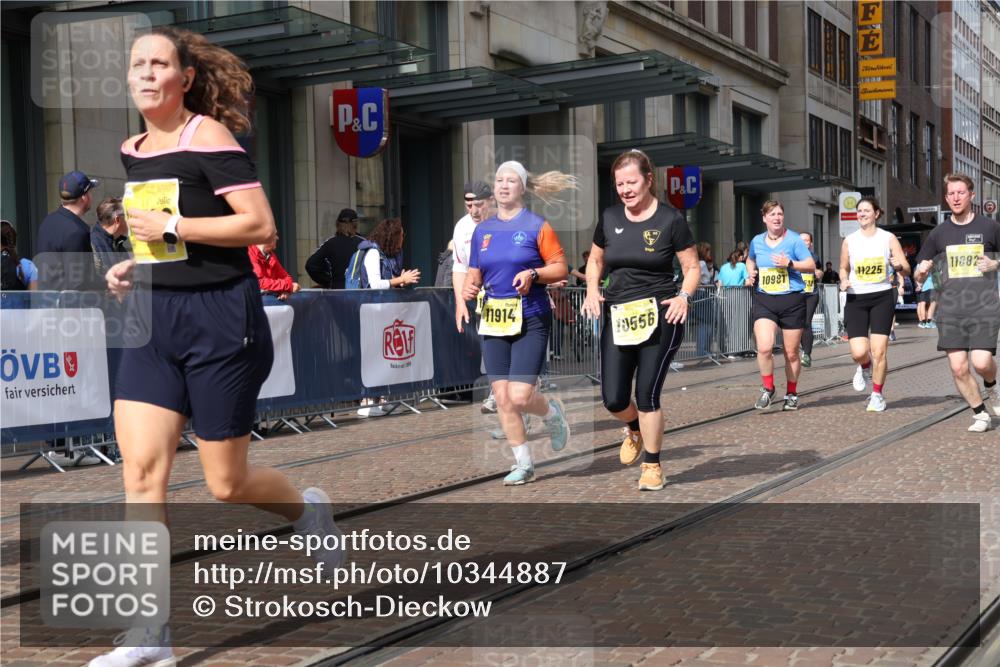13.09.2026 - 21. swb-Marathon Bremen Strokosch-Dieckow http://msf.ph/oto/10344887 13.09.2026 11:09:17 Ziel 10234, 10386, 10417, 10424, 10556, 10696, 10712, 10769, 10785, 10823, 10981, 10990, 10991, 11192, 11225, 11883, 11914, 11937, 11995, 12322, 12409, 12474, 12532, 10217, 10314, 10321, 10455, 10570, 10630, 10664, 10686, 10694, 10983, 11011, 11091, 11138, 11304, 11531, 11578, 11764, 11812, 11882, 11905, 11915, 11987, 12155, 12192, 12337, 12491, 12554, 13607 meine-sportfotos.de