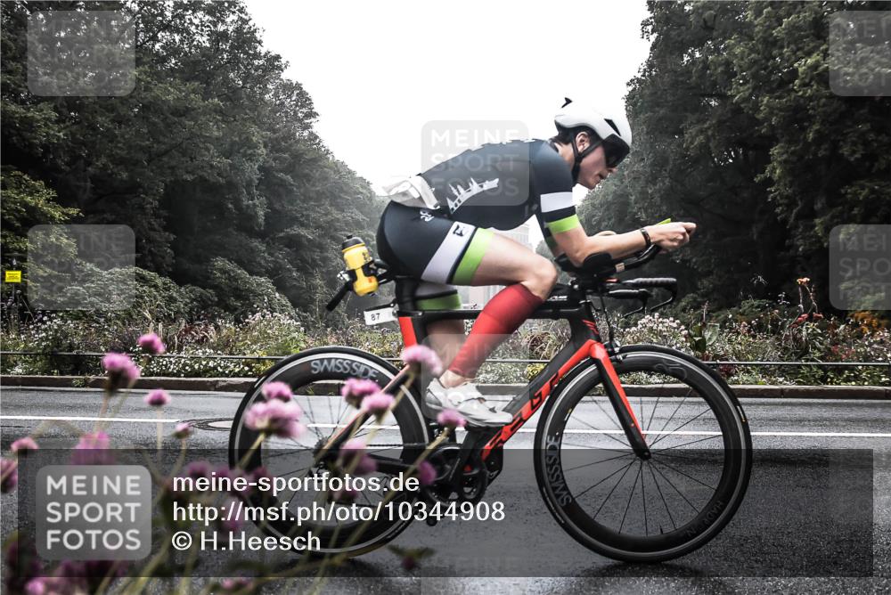 13.09.2026 - Stadtparktriathlon H.Heesch http://msf.ph/oto/10344908 13.09.2026 09:19:25 Radfahren 87, 119 meine-sportfotos.de