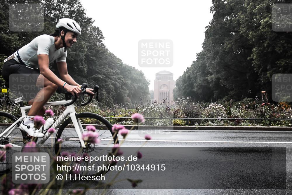 13.09.2026 - Stadtparktriathlon H.Heesch http://msf.ph/oto/10344915 13.09.2026 09:19:31 Radfahren 155, 175 meine-sportfotos.de