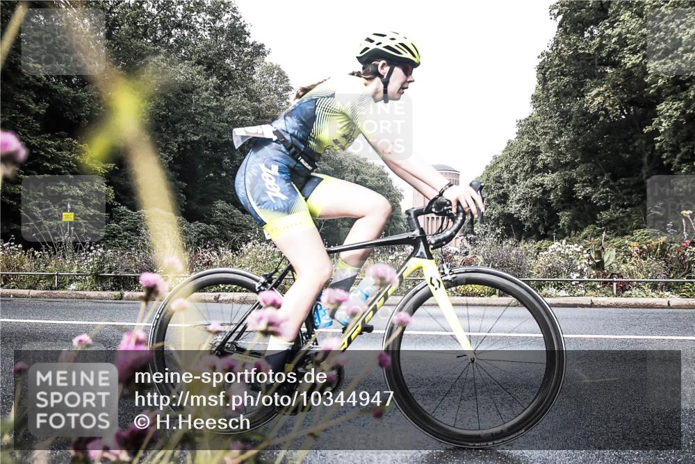 13.09.2026 - Stadtparktriathlon H.Heesch http://msf.ph/oto/10344947 13.09.2026 10:52:52 Radfahren 347, 354, 416, 543, 550 meine-sportfotos.de