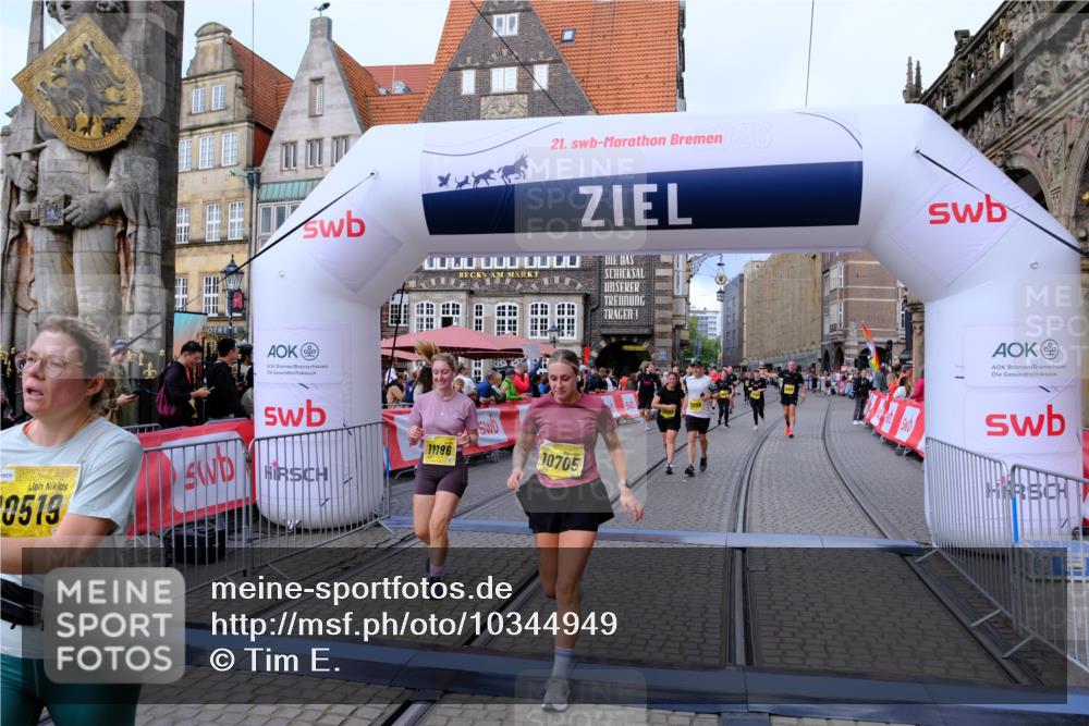 13.09.2026 - 21. swb-Marathon Bremen Tim E. http://msf.ph/oto/10344949 13.09.2026 11:15:00 Ziel 10519, 10557, 10705, 10776, 10805, 11097, 11098, 11186, 11288, 11408, 11876, 12191, 12193 meine-sportfotos.de