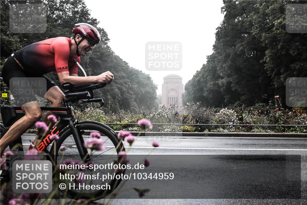 13.09.2026 - Stadtparktriathlon H.Heesch http://msf.ph/oto/10344959 13.09.2026 09:19:59 Radfahren 4, 102 meine-sportfotos.de
