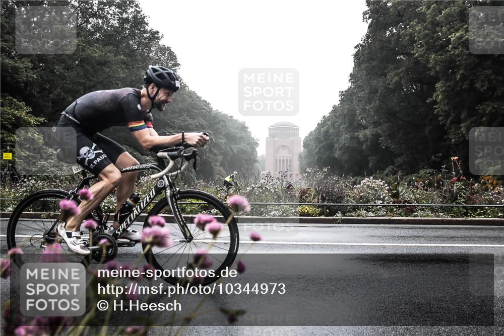 13.09.2026 - Stadtparktriathlon H.Heesch http://msf.ph/oto/10344973 13.09.2026 09:20:06 Radfahren 121 meine-sportfotos.de