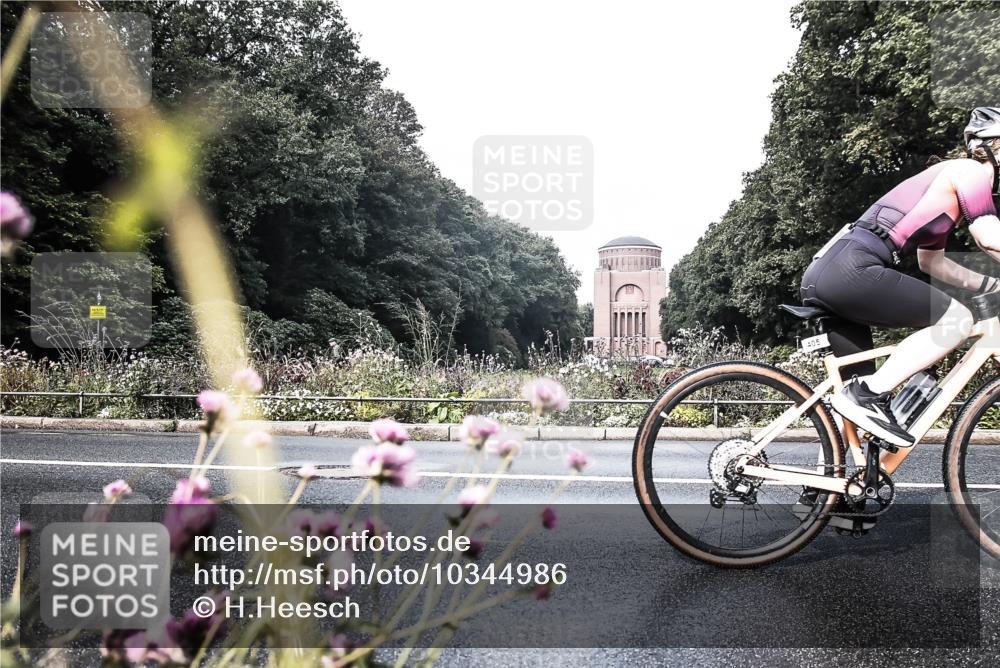 13.09.2026 - Stadtparktriathlon H.Heesch http://msf.ph/oto/10344986 13.09.2026 10:53:03 Radfahren 405, 449, 553, 691 meine-sportfotos.de